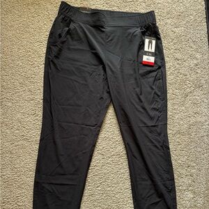 NWT Eddie Bauer Women's Black Traveler Ankle Pants